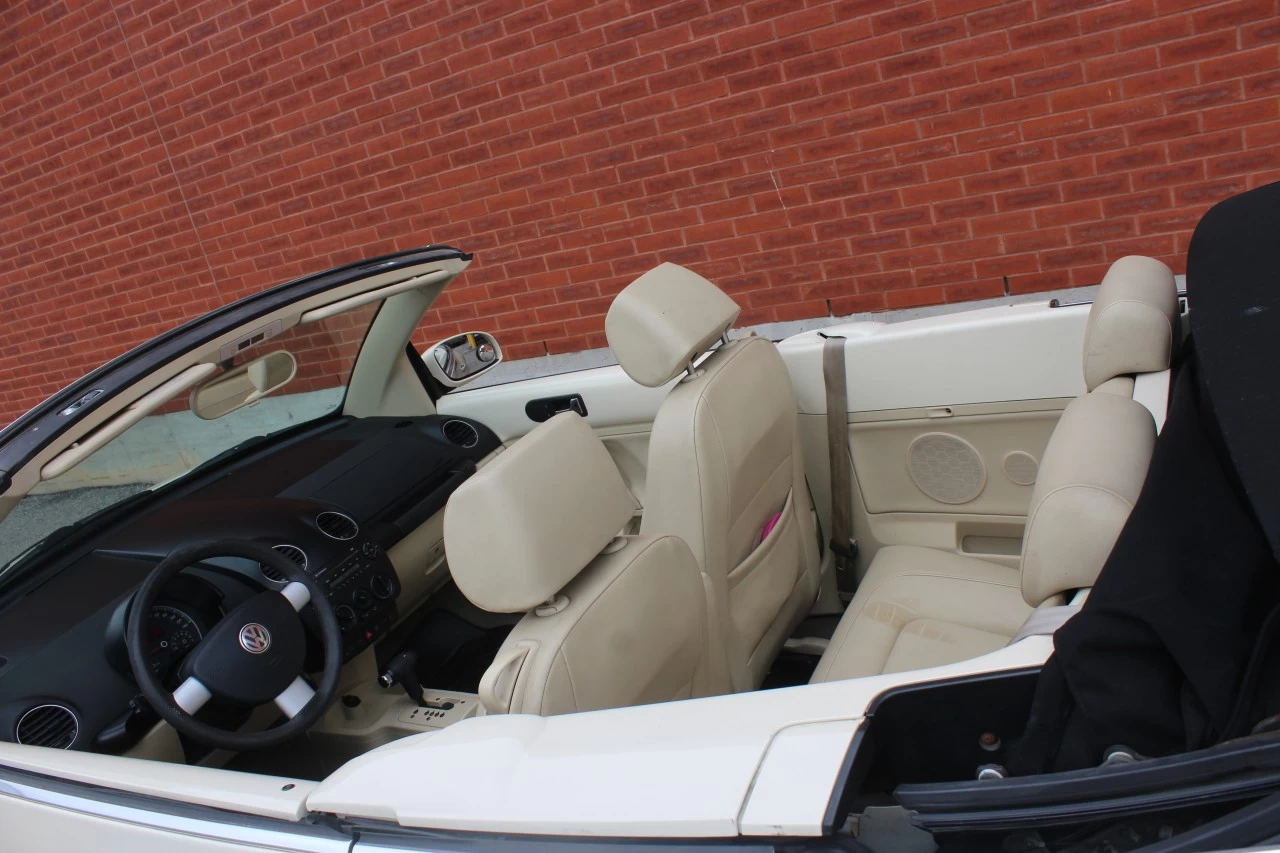 2009 Volkswagen New Beetle Convertible Comfortline Image principale