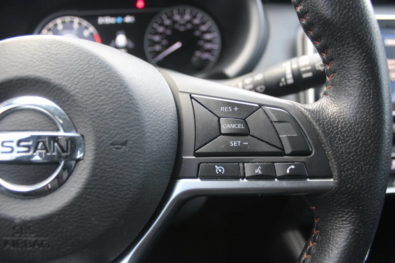 2019 Nissan Kicks SR Image principale