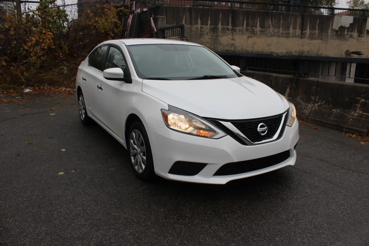 2017 Nissan Sentra SV Image principale