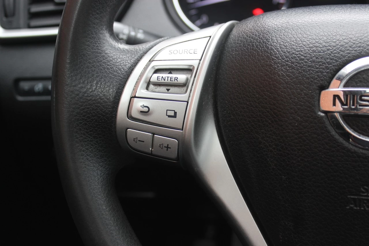 2014 Nissan Rogue SV Image principale