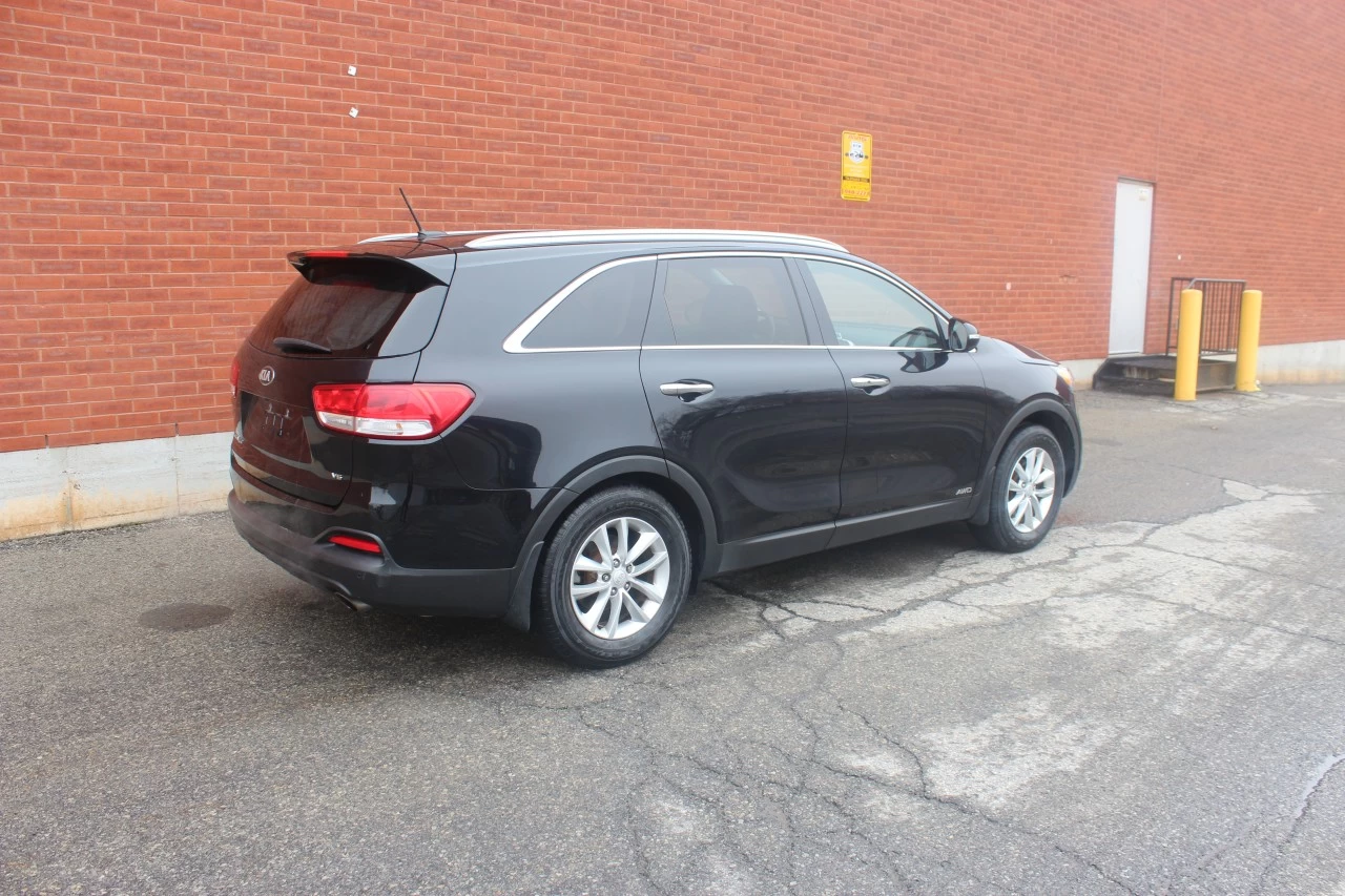 2016 Kia Sorento 3.3L LX+ Main Image