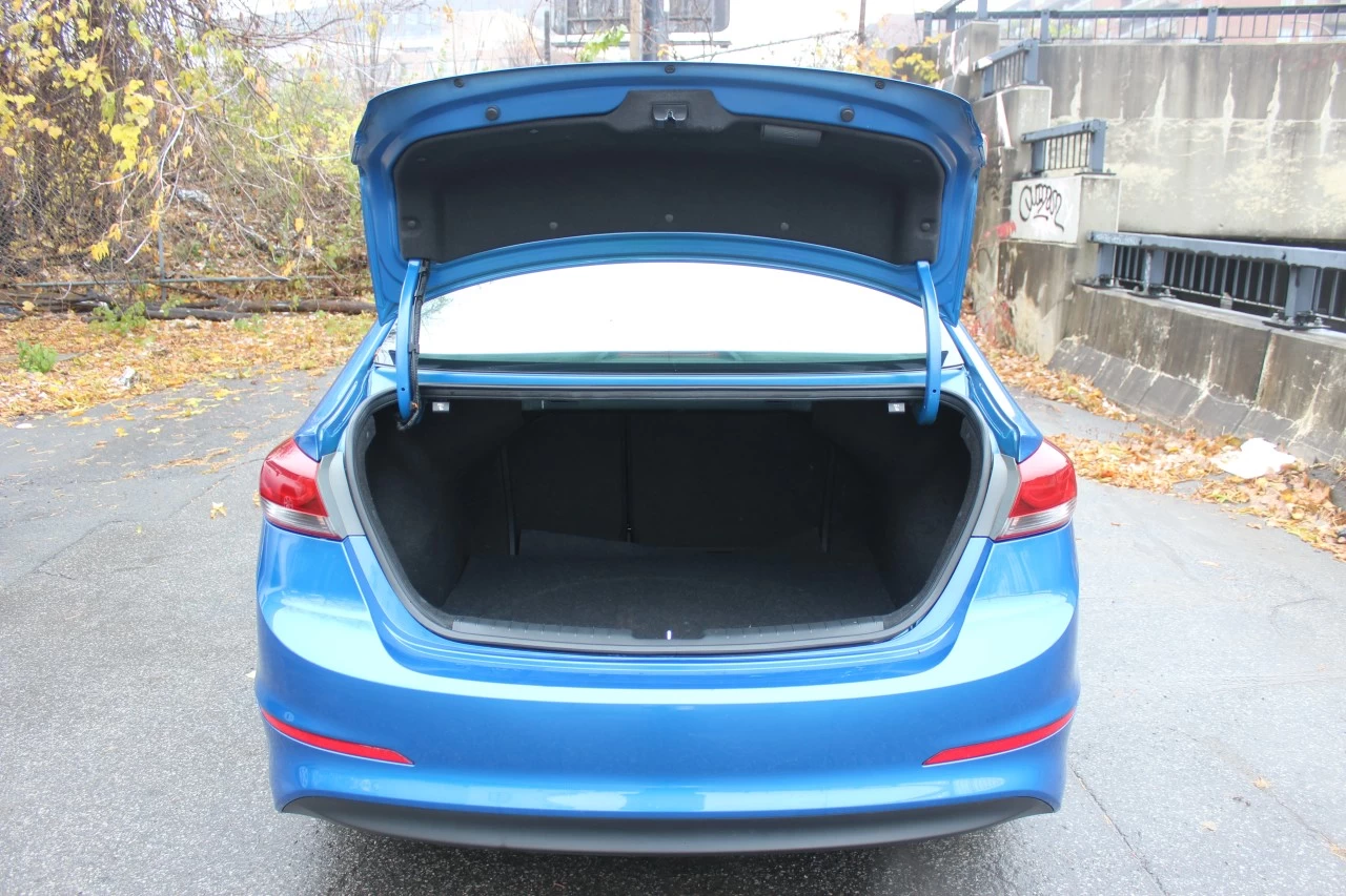 2017 Hyundai Elantra GL Image principale