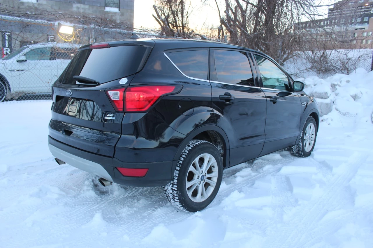 2019 Ford Escape SE Image principale