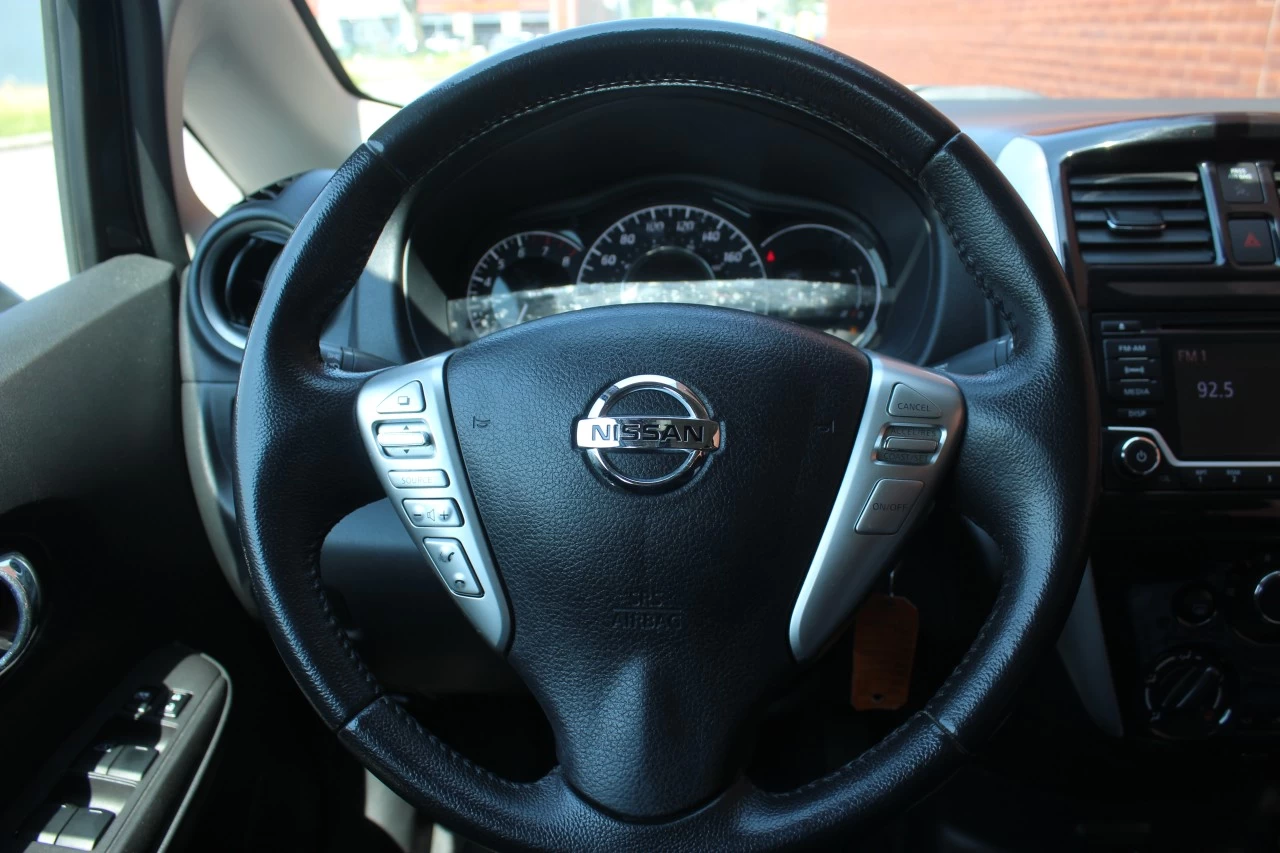 2017 Nissan Versa Note SV Image principale