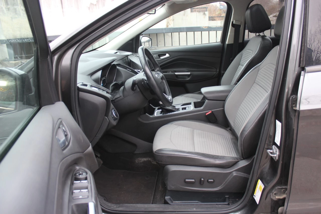 2017 Ford Escape Titanium Image principale