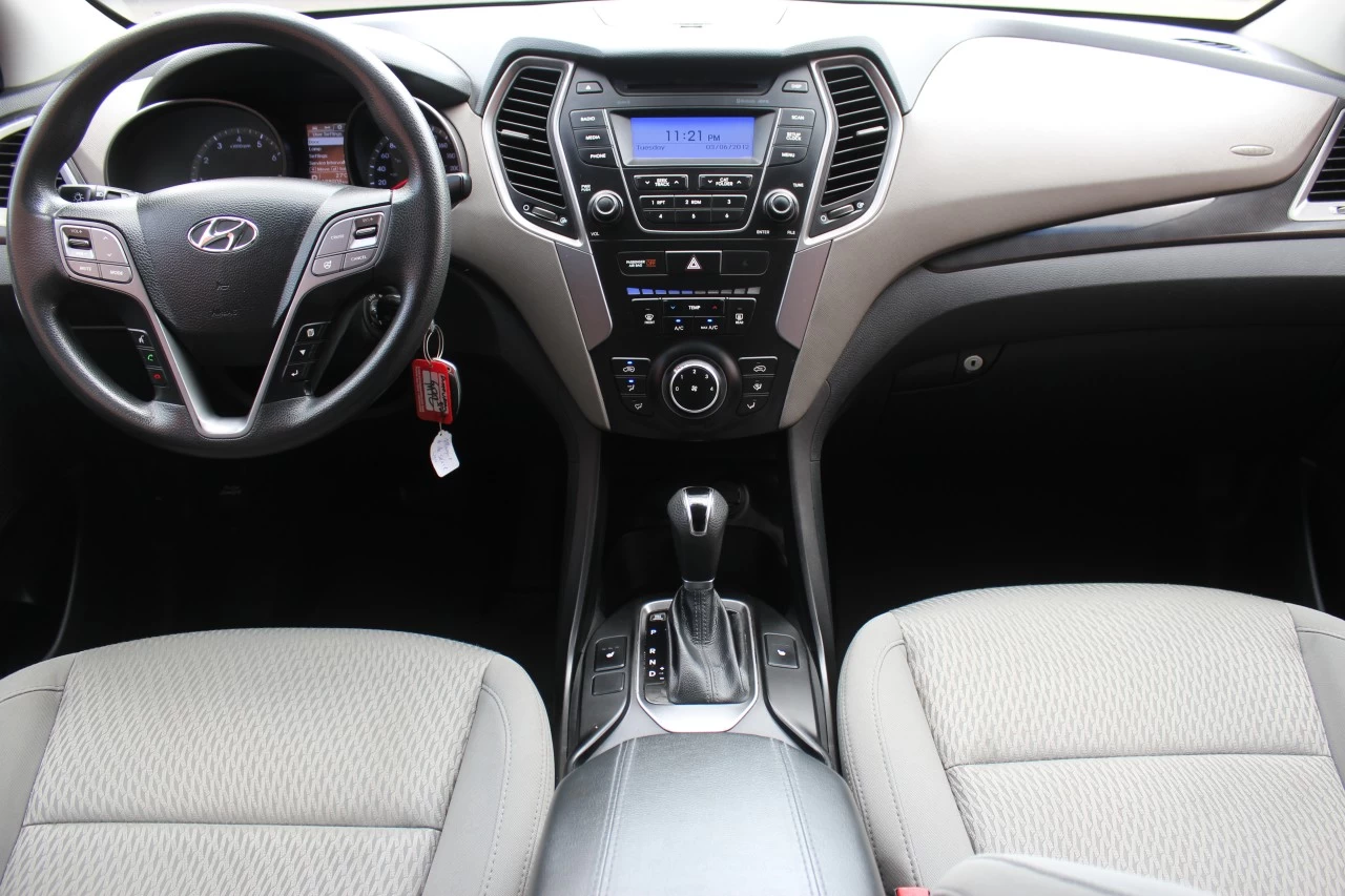 2013 Hyundai Santa Fe FWD 4dr 2.4L Auto Image principale