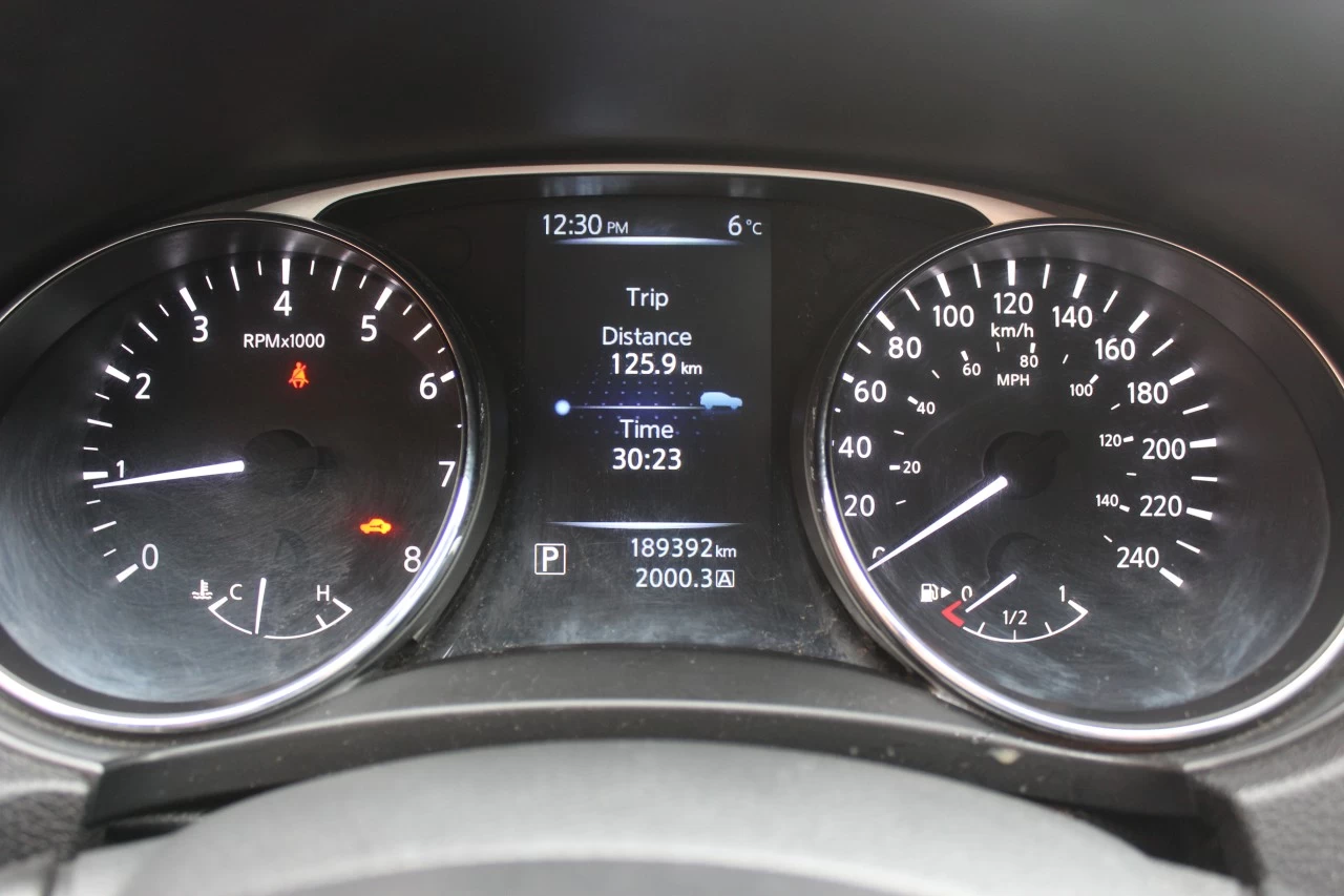 2014 Nissan Rogue SV Image principale