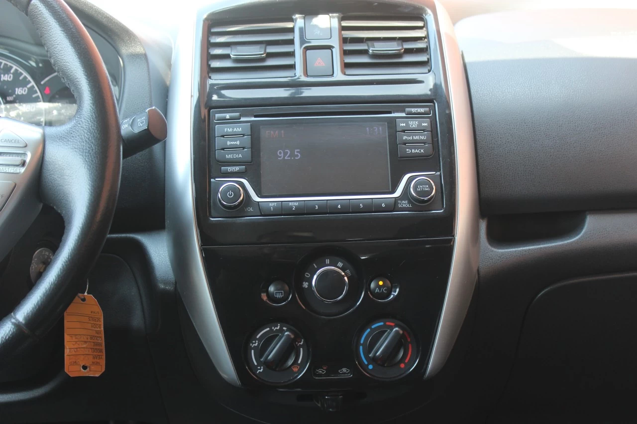2017 Nissan Versa Note SV Image principale