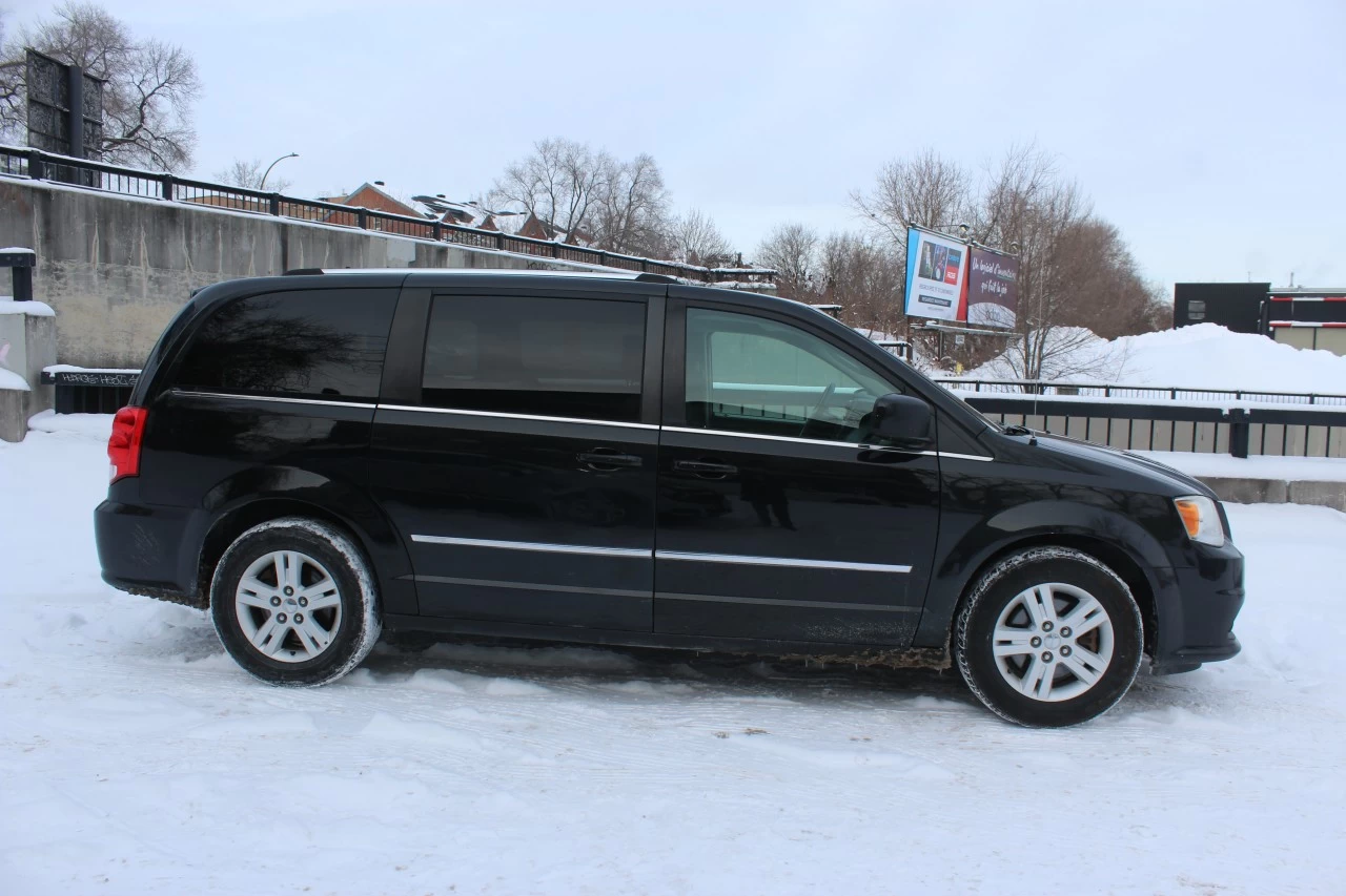 2016 Dodge Caravan Crew Image principale