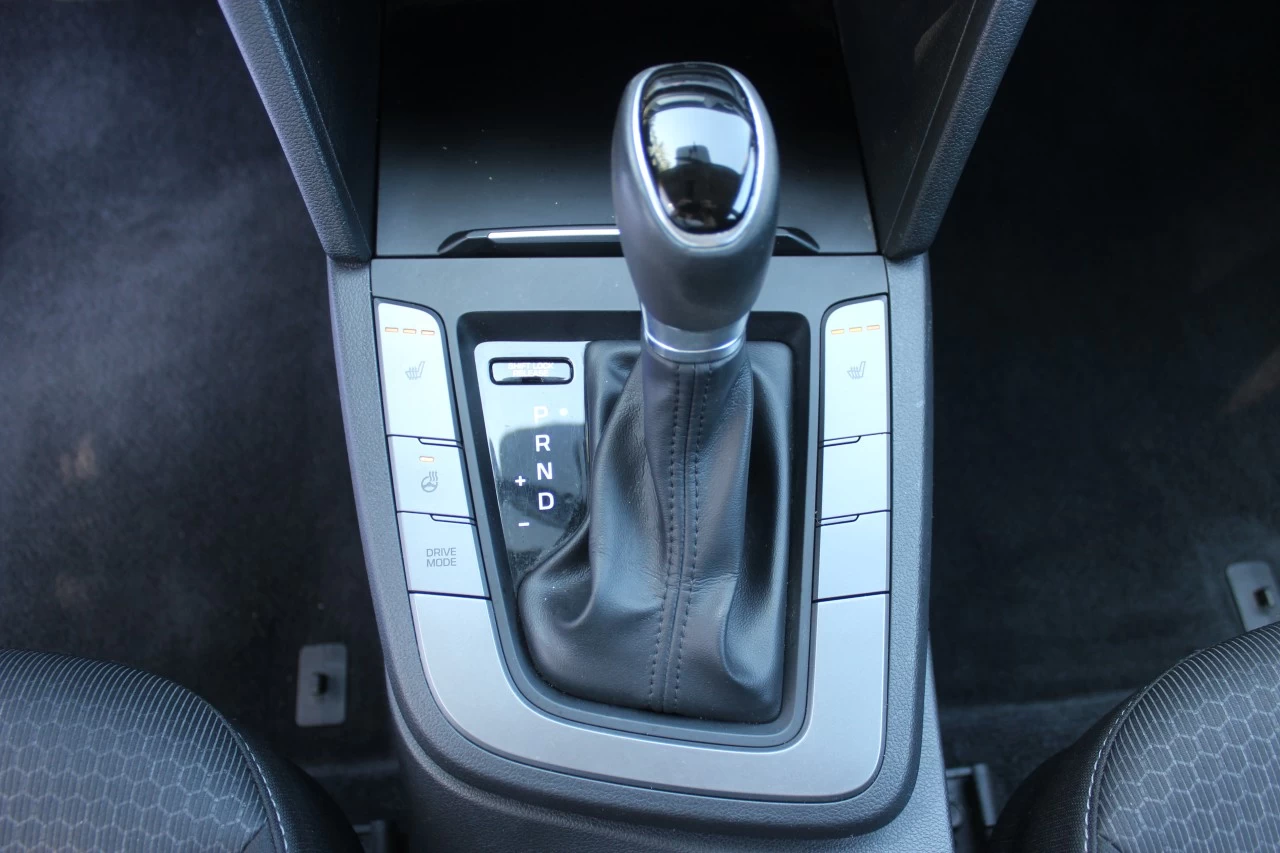 2017 Hyundai Elantra GL Image principale