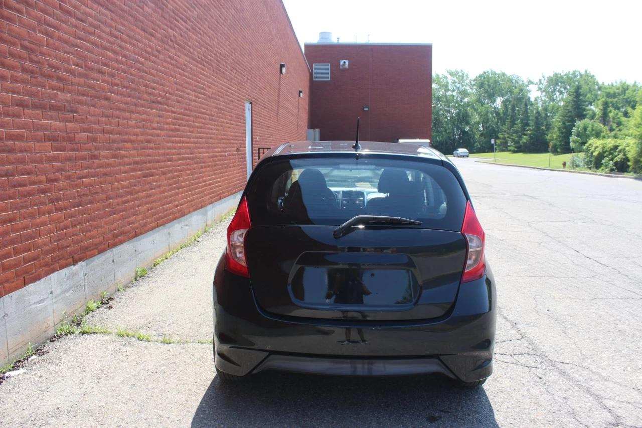 2017 Nissan Versa Note SV Image principale