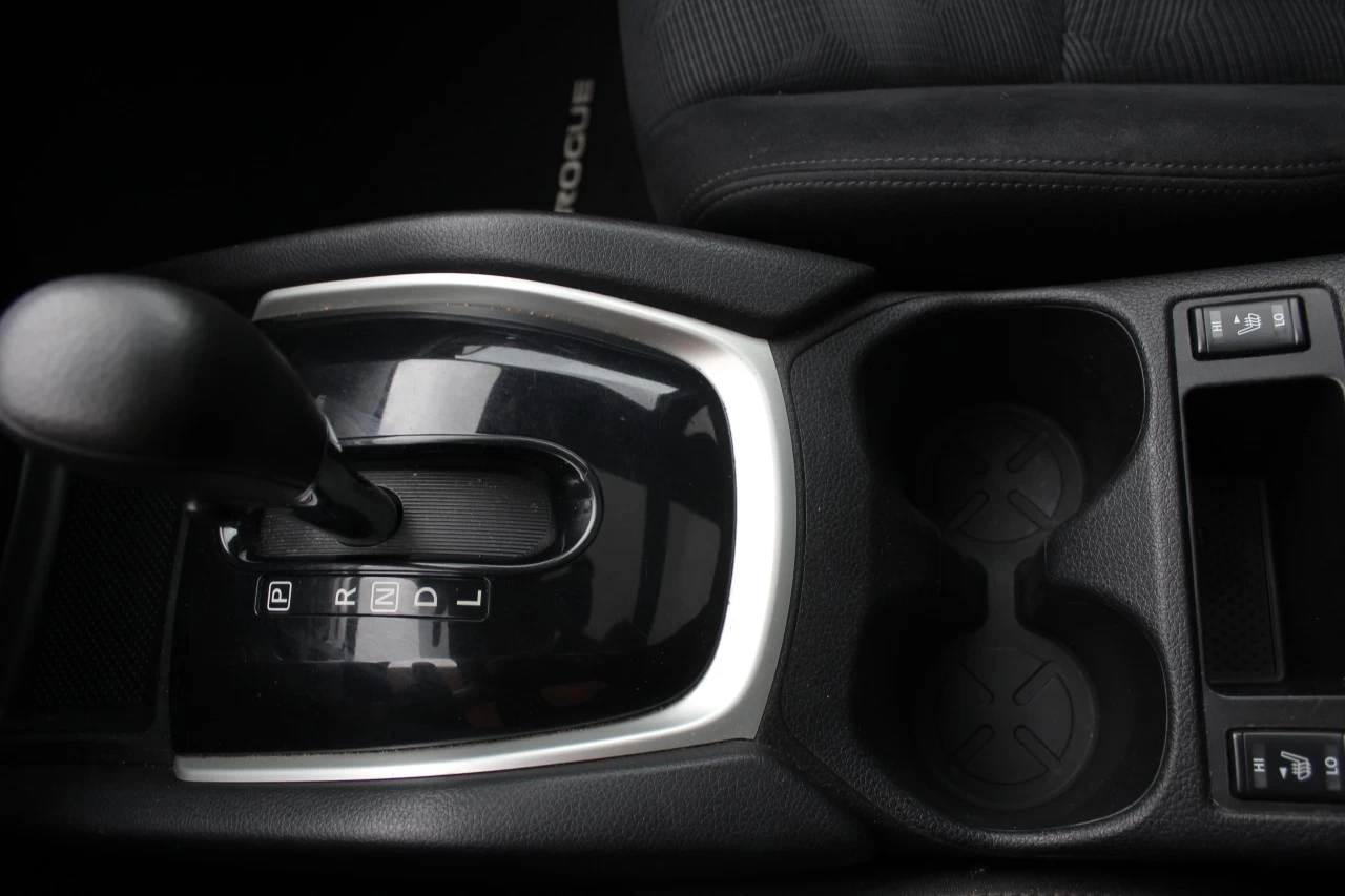 2014 Nissan Rogue SV Image principale