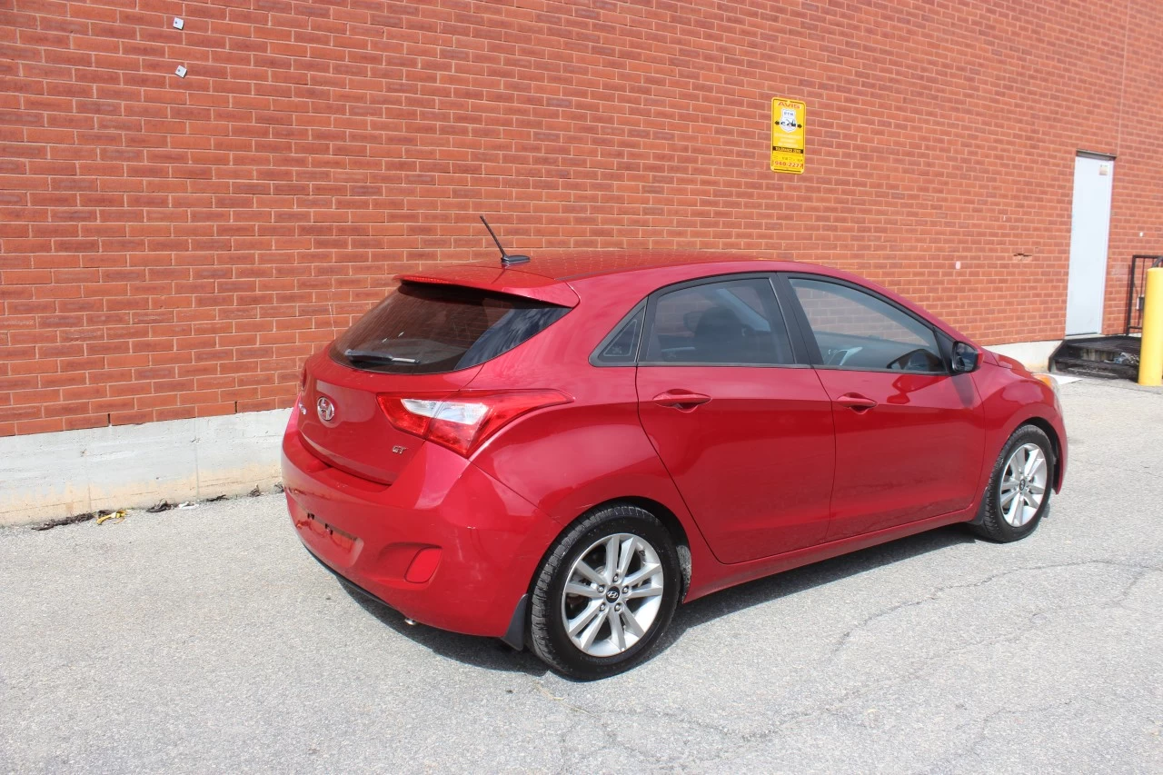 2016 Hyundai Elantra GT GL Image principale