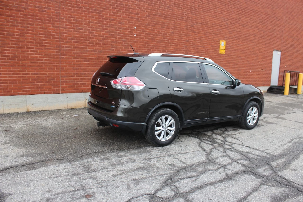 2014 Nissan Rogue SV Image principale