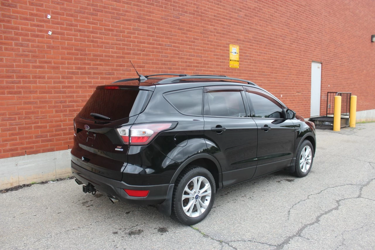 2018 Ford Escape SE Image principale